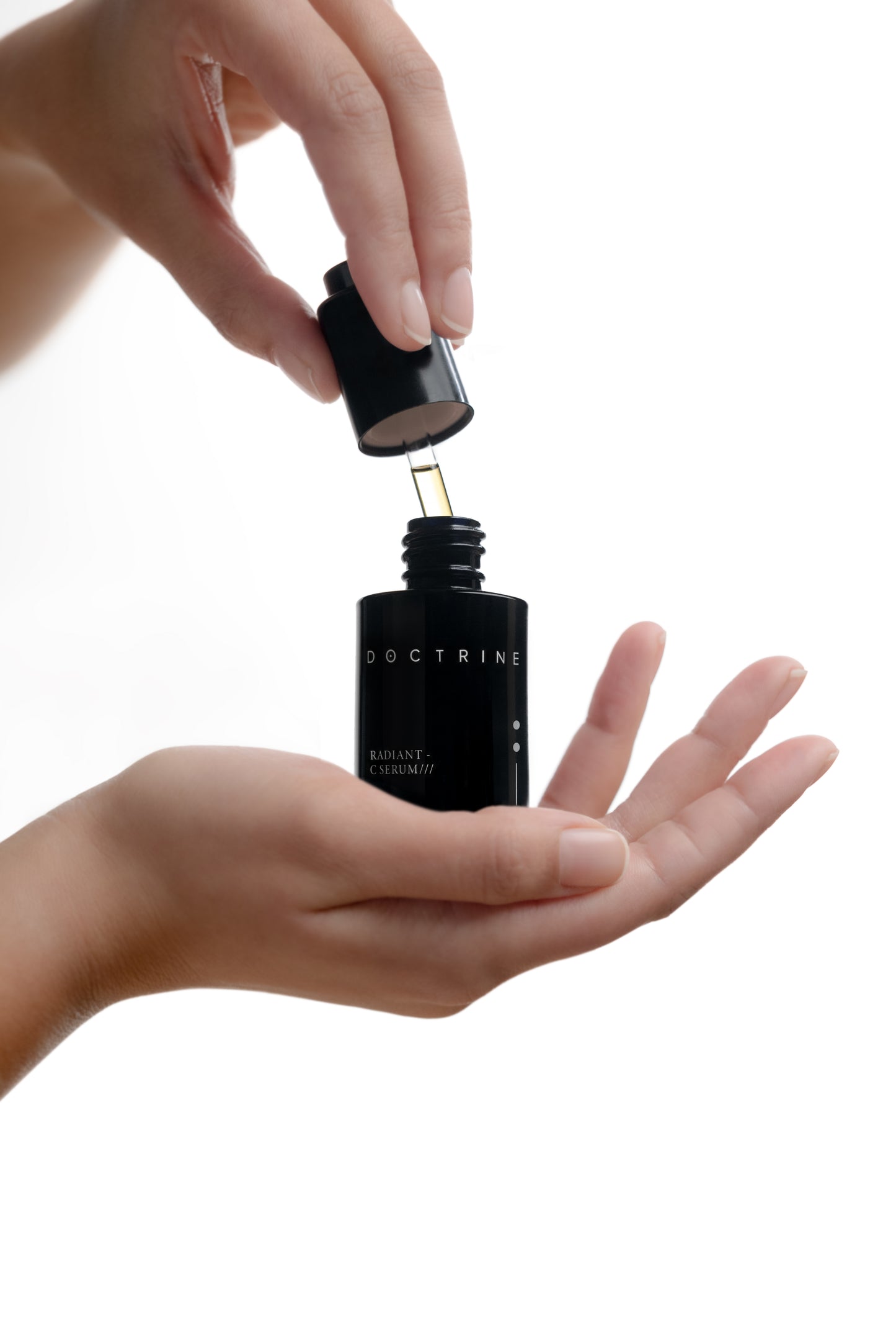 Doctrine Radiant C Serum rozjasňujúce olejové sérum s vitamínom C