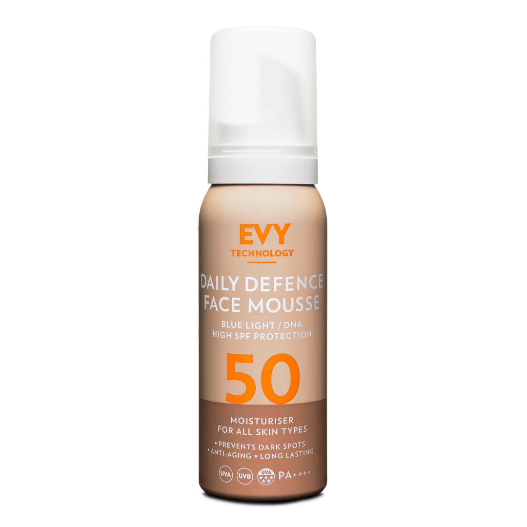 Evy Technology Daily Defence Face mousse SPF50 pleťový krém s dlhotrvácnou vysokou ochranou proti UV žiareniu, modrému svetlu a voľným radikálom