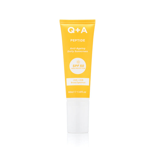 Q+A Peptide Anti-Ageing Facial Sunscreen SPF50 antiagingový pleťový krém s ochranným faktorom a peptidmi