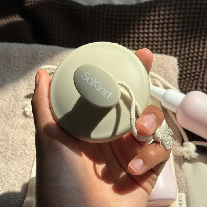 Pure Flow Scalp Brush